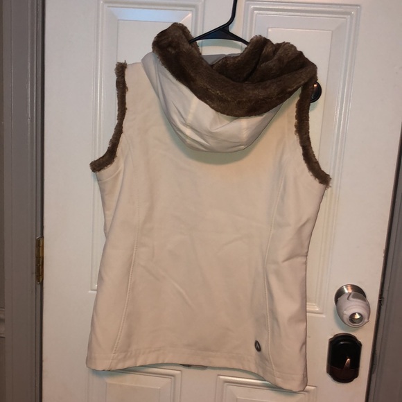 Marmot fur hoodie vest woman’s size L - Picture 6 of 10